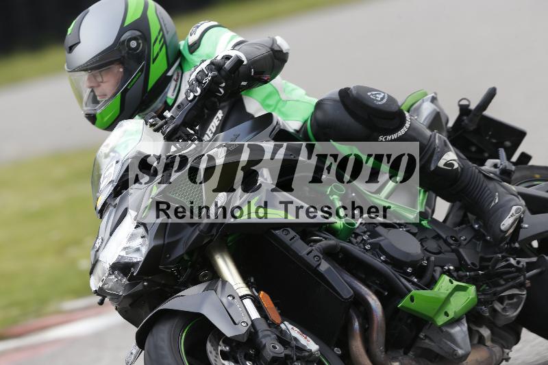 /Archiv-2025/09 22.04.2025 Cornu Master School ADR/rot-rouge/15